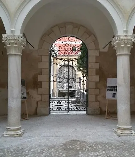 Il Vicoletto 3* LʼAquila