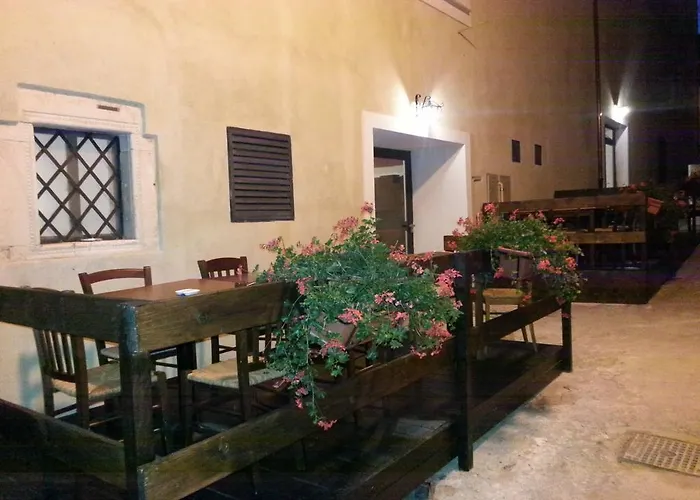 Il Vicoletto LʼAquila