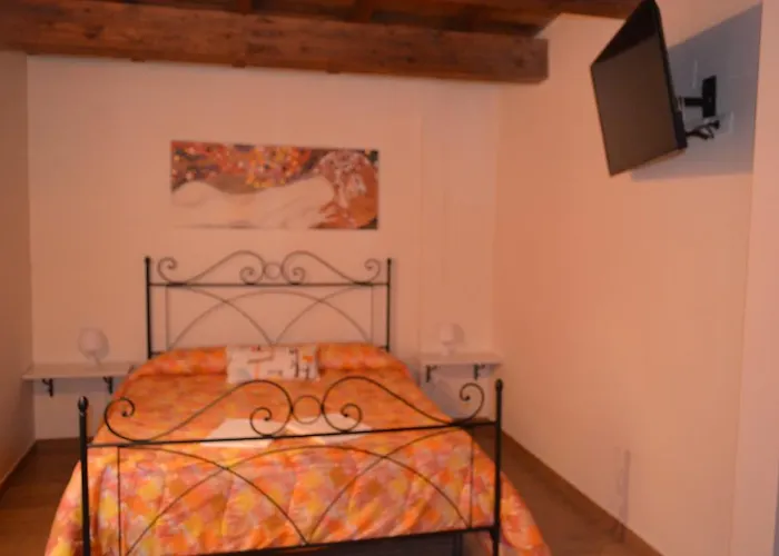 Il Vicoletto Bed & Breakfast LʼAquila